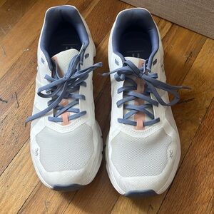 On running cloud runner shoes